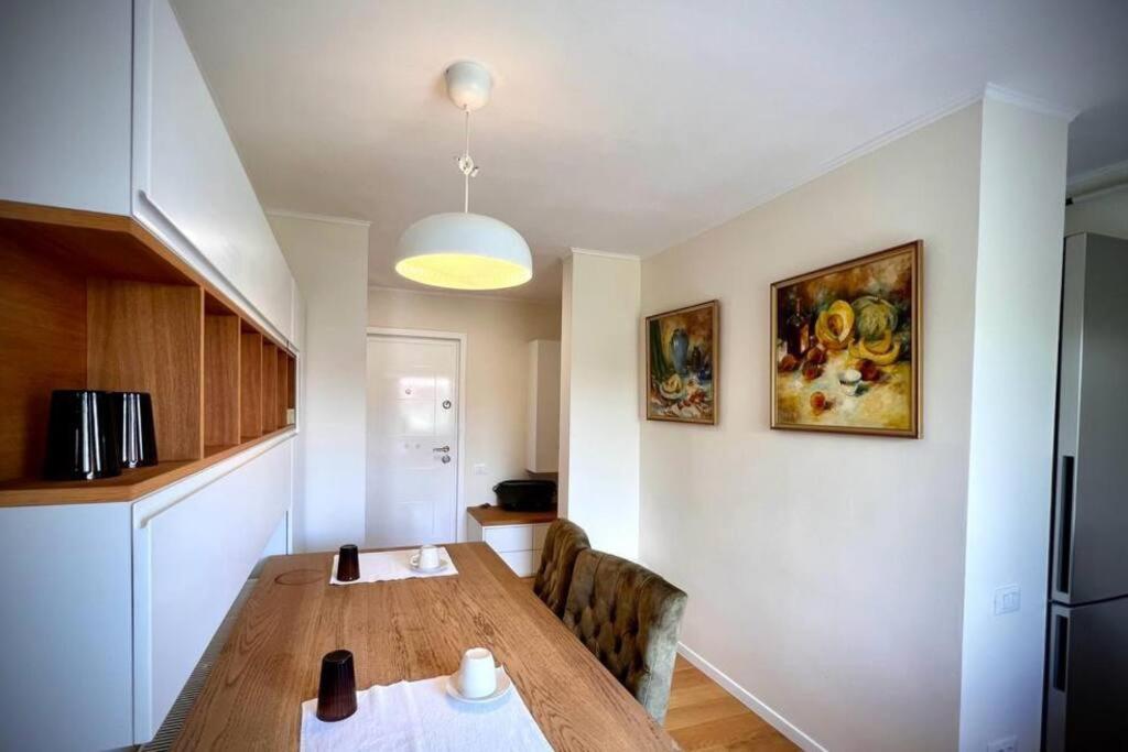 Bright And Modern Home Тимишоара Экстерьер фото